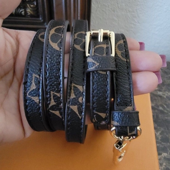 ❤Faux leather adjustable strap ❤ - Picture 3 of 11